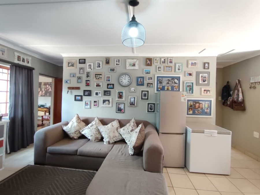 5 Bedroom Property for Sale in Stilfontein Ext 4 North West